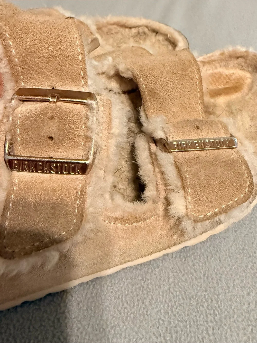 Birkenstock Arizona Beige Sherpa Lined 2 Buckle Sandals Womens Size 41